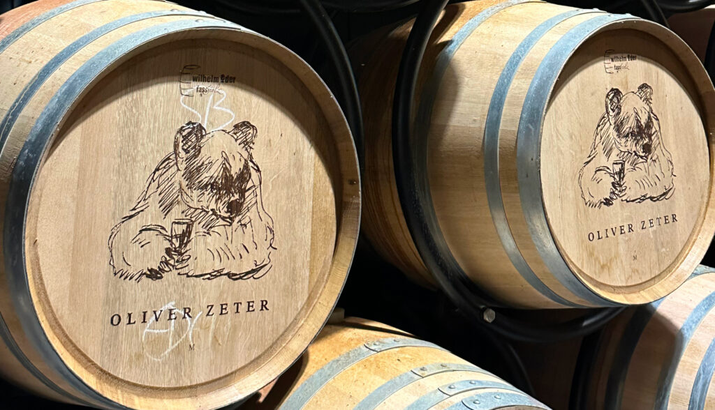 Oliver Zeter Neustadt Pfalz. Barriquefass mit einbebranntem Bär